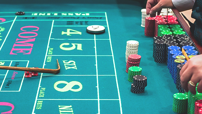 Play Craps Online: An Introduction to Hedge Bets