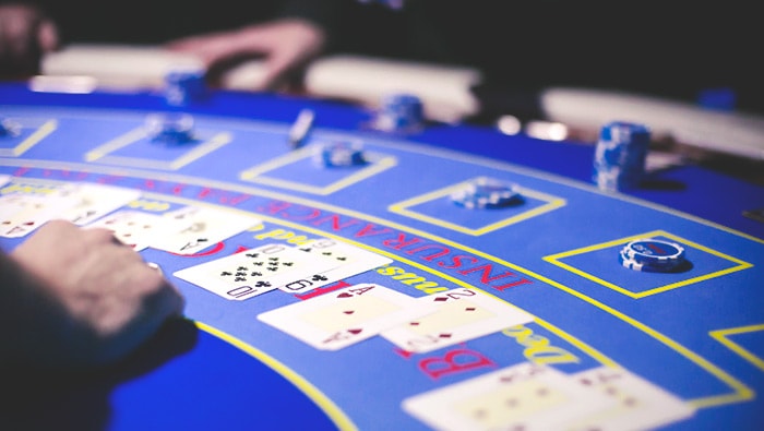 Introduction to Blackjack: Learn to Play Blackjack and other Table Games Online